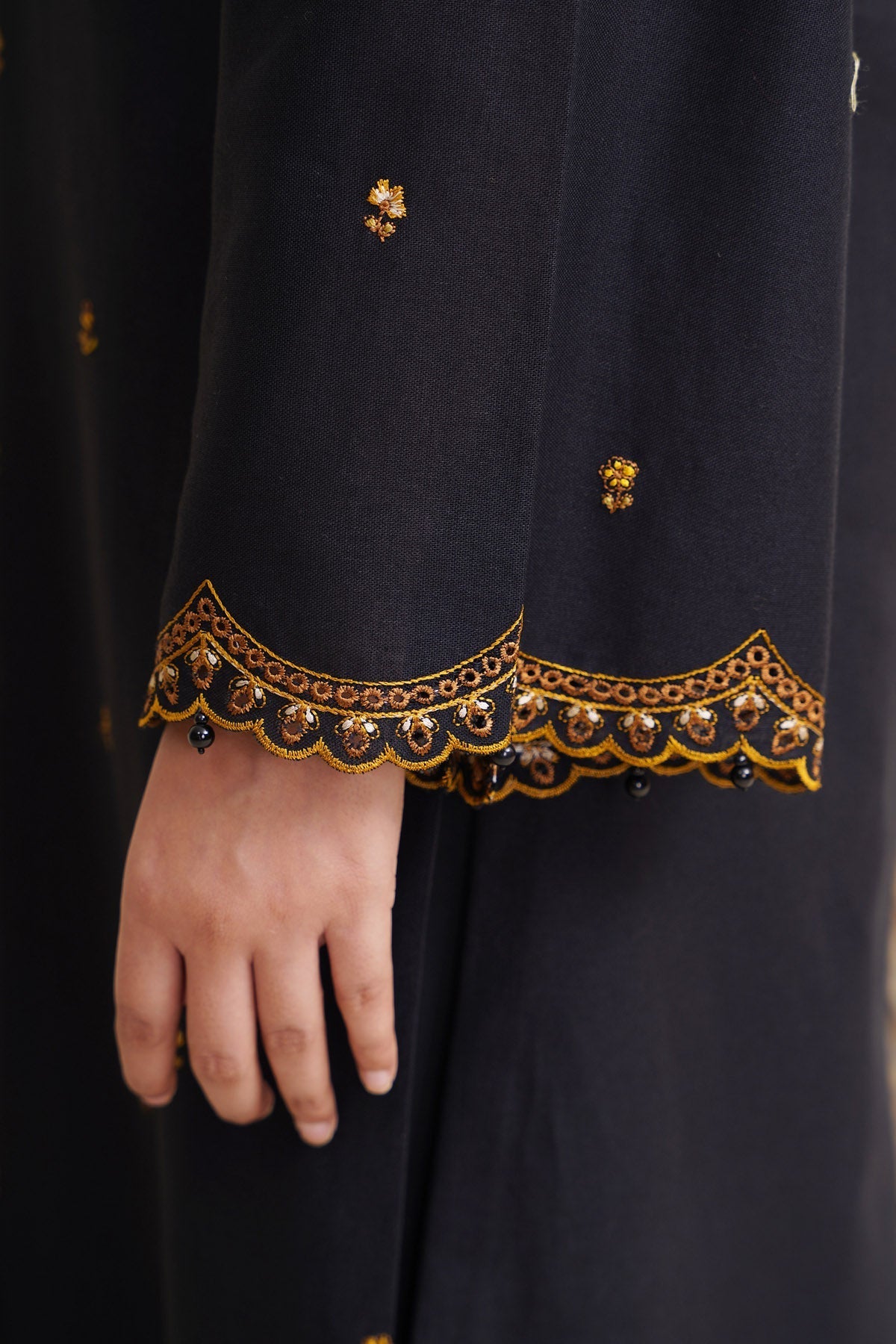 3 Piece - Unstitched - Printed & Embroidered Khaddar Suit - C6372