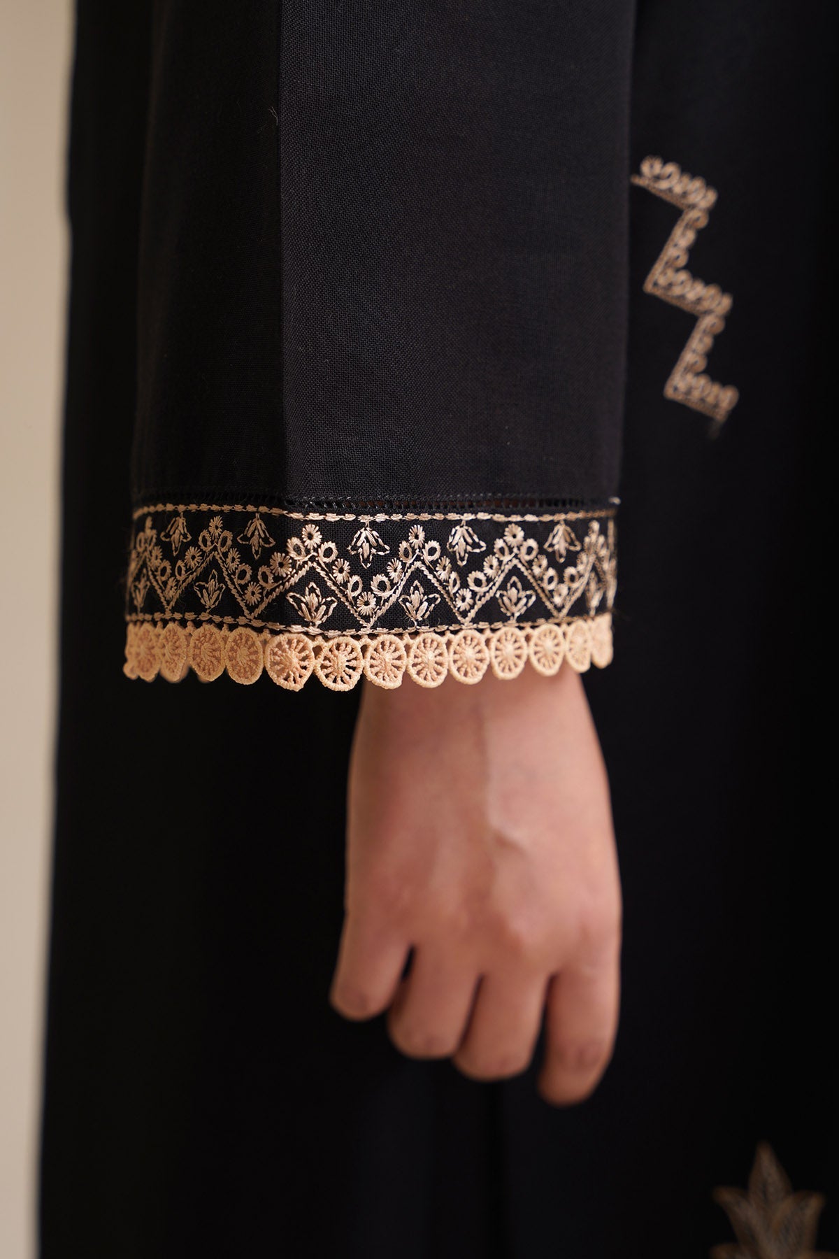 2 Piece - Unstitched - Embroidered Khaddar Suit - C6391