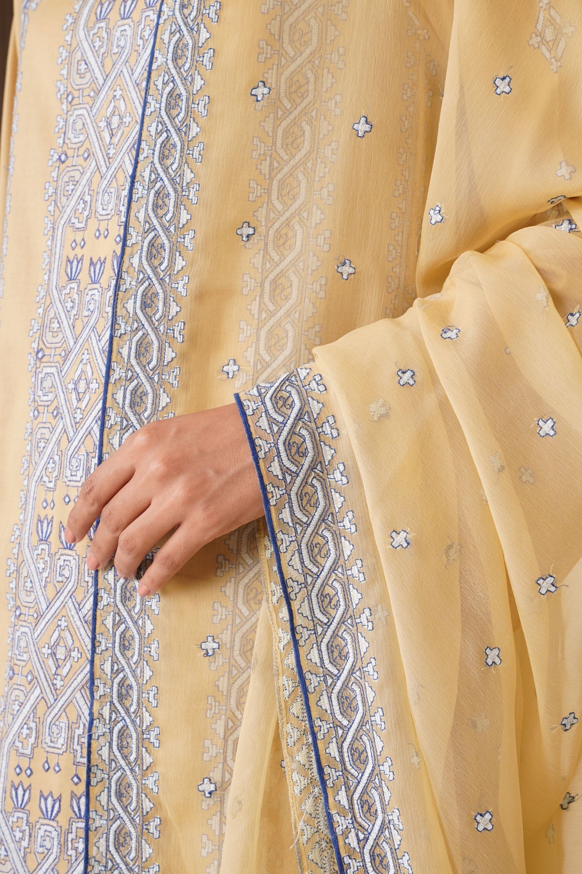 3 Piece - Unstitched - Embroidered Khaddar Suit - E1838