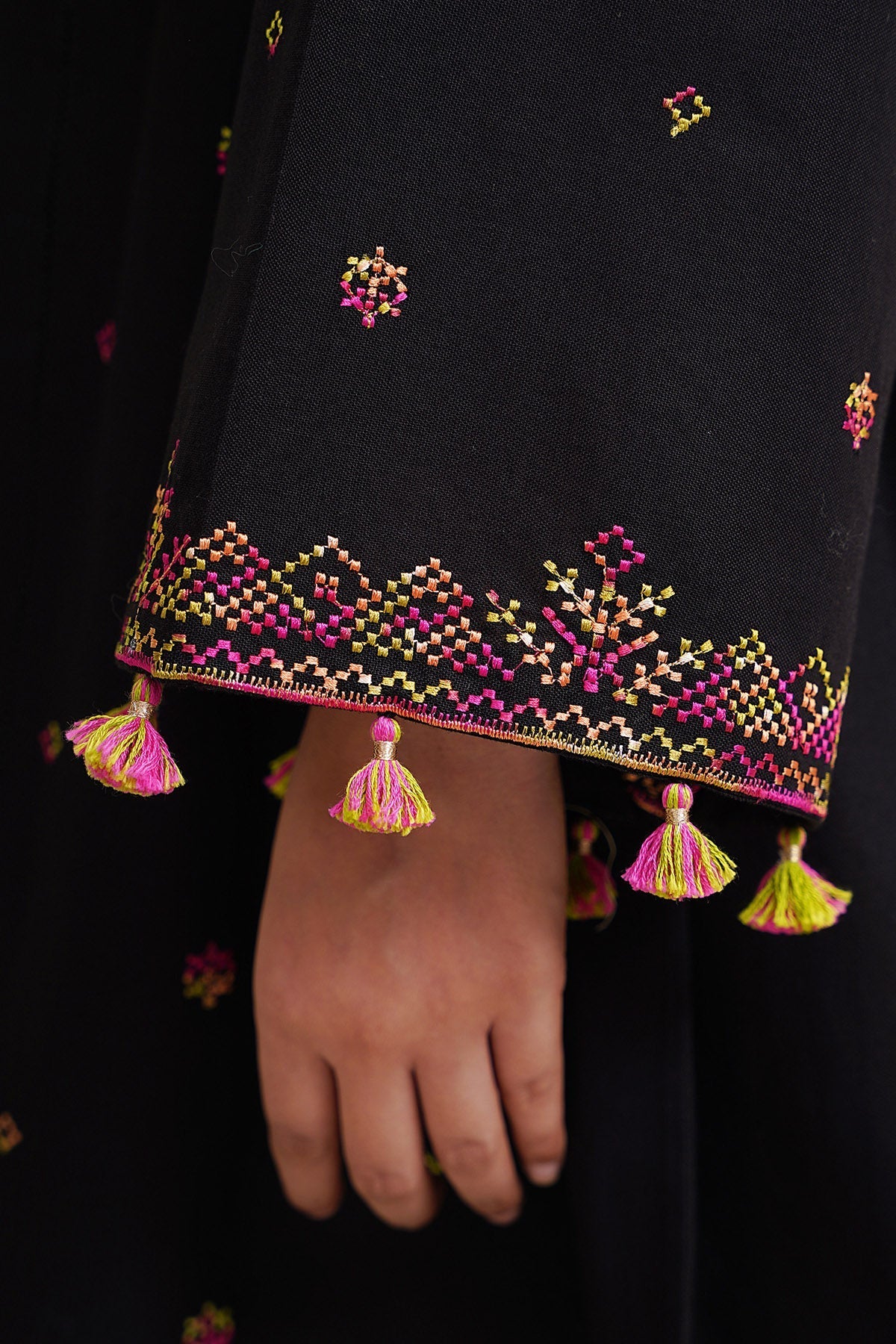 2 Piece - Unstitched - Embroidered Khaddar Suit - C6354