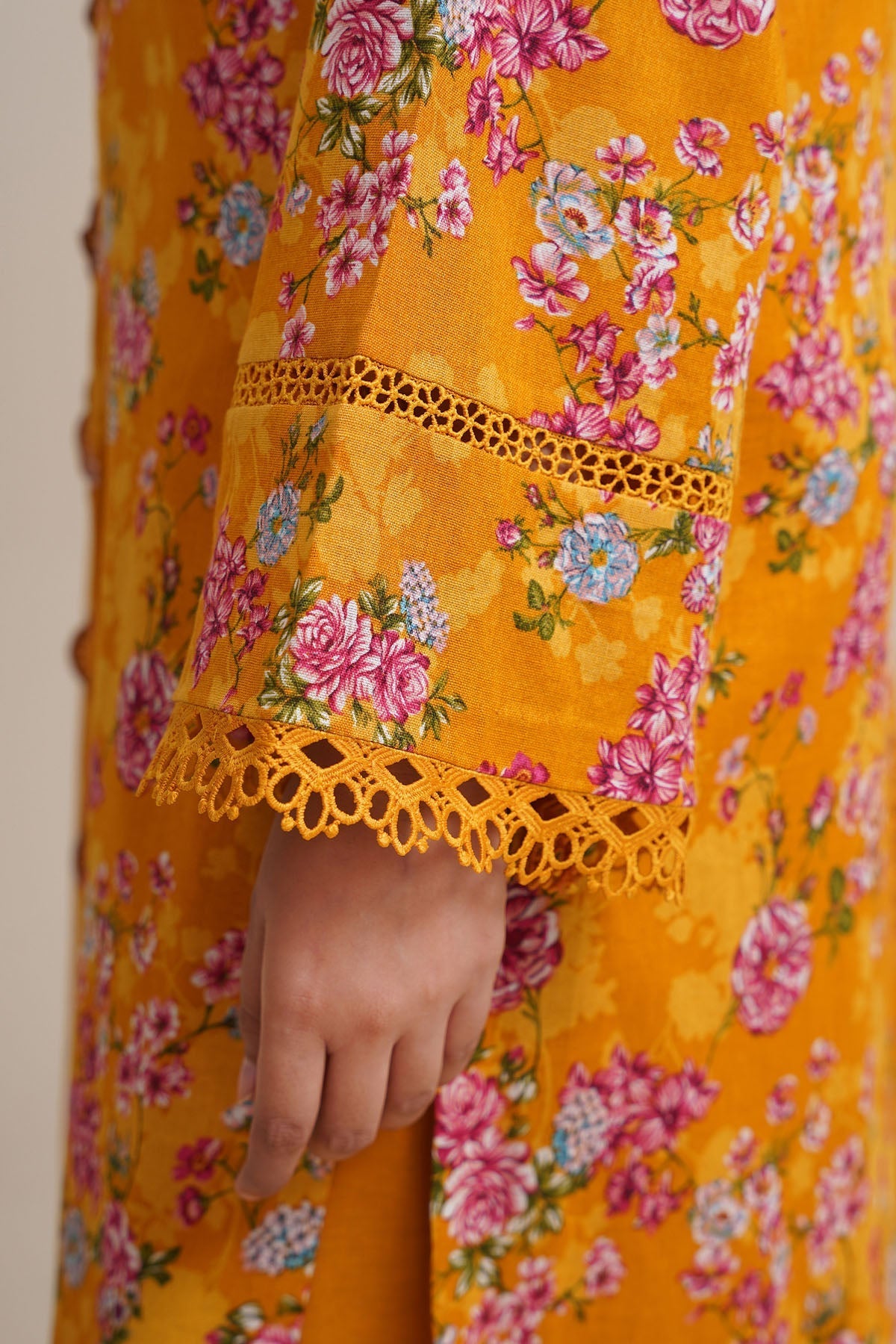 3 Piece - Unstitched - Printed & Embroidered Khaddar Suit - C6368